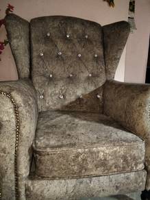sofa 1+1+meja...