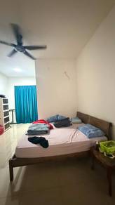 Semi furnished corner unit for rent Sendayan