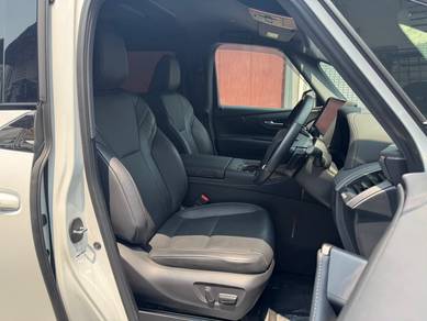 Toyota VELLFIRE Z PREMIER (Black Interior)