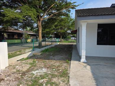 Single story corner lot house