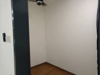 Lakefront Homes (Selangorku) @ Cyberjaya, Partly Furnished, 2 Parking