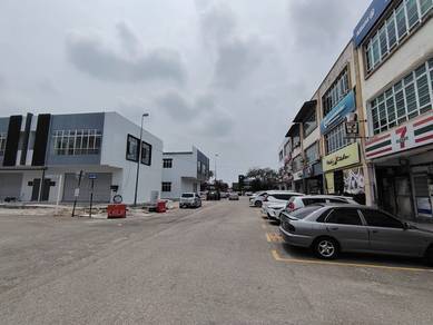 Malim Jaya Double Storey Shop End Lot, 31 x 40 sqft