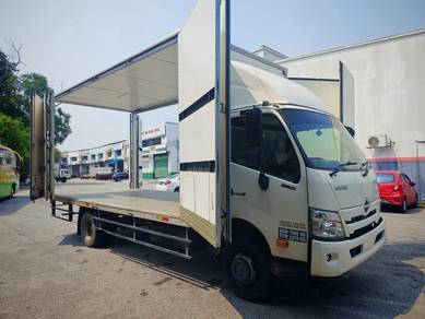 2021 Hino xzu730r 18ft 10 door Fibre box 7500kg
