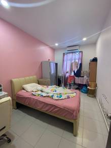 Senai Taman Scientex Utama 3 Storey For Sale*Unblock view, Fully reno