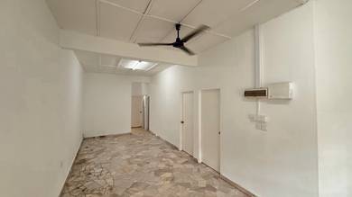 Rent/ Jalan Sri Putri / Kulai /1Storey /Fully Furnished