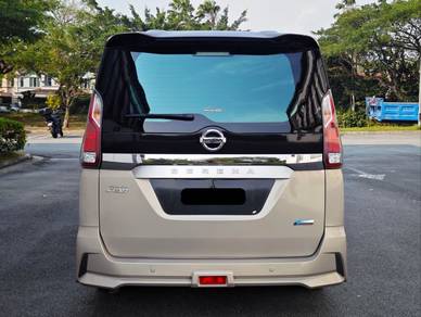 Nissan SERENA 2.0 PREMIUM HIGHWAY STAR C26