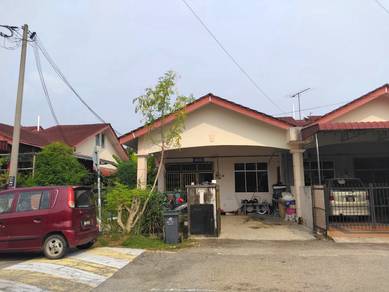Freehold End Lot Single Storey Terrace House Muar murah