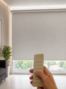 Motorised (white) Blackout Roller Blind (8 feet)