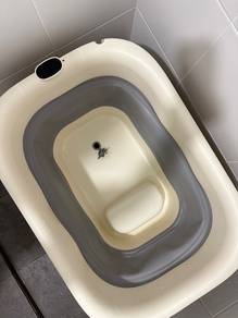Baby bath tub