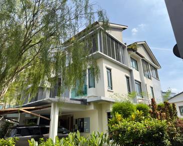 Section 13 Shah Alam KGSAAS Esente Semi-D Fully Renovated