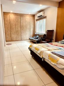 Resort Style Fully Furnished Subang Jaya Master Bed Room For Rent