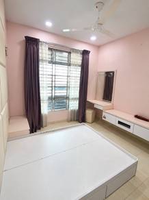 Taman Daya / Good Condition / 4 Bilik / Single storey