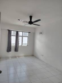 Perai, Pinang Laguna basic unit with airconds and kitchen available