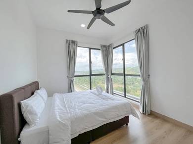 Freehold / Ready Move In / Free furnish & Reno / Below Bank Value