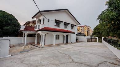 Corner Lot, Teres 2 Tingkat, Bersebelahan Sungai Melaka (Below MV)