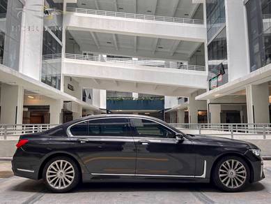 BMW 730Le Luxury Sedan For Rent