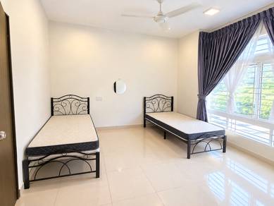 Bilik Master (Wanita) Rumah Teres @ Sungai Merab, Bangi
