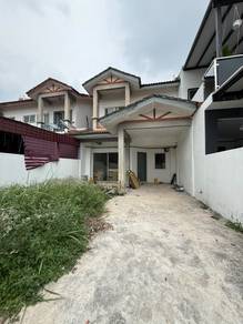 Tak facing Rumah Orang Teres Dua Tingkat Tmn Alam Perdana Puncak Alam