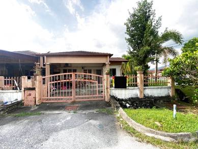 Extra Land, Single Storey Corner Lot Terrace Taman Pelangi Semenyih