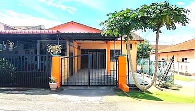 Single storey house end lot-Taman Intan perdana, P/Dickson, N9