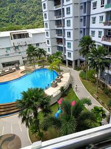 sale ! I-Regency Condominium 1200sf 3 rooms 1 fixed carpark