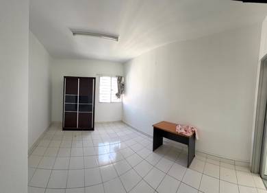 Condo desa petaling | 1,009 SF | Pool + Kl view