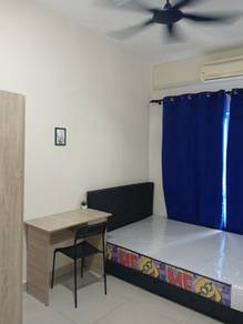 Medium&Balcony OUG Parklane Direct Owner Free Wifi Fully Furnisher