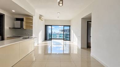 feature ad FREEHOLD | Reflection Residences Mutiara Damansara | Corner Unit | 1,283 sqft