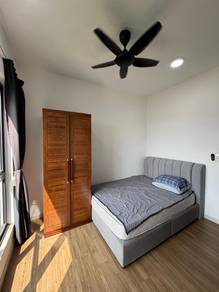 Middle Room Male@Sunway Velocity Two Tower B For Rent(Fully Furnished)