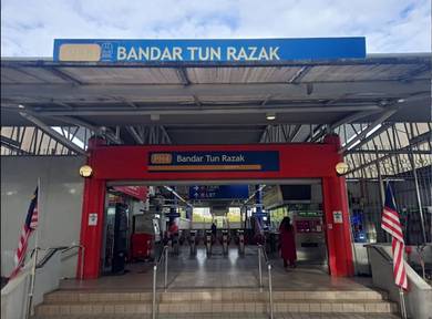 DEKAT SURAU & LRT CORNER LOT Double storey Bandar Tun Razak Cheras