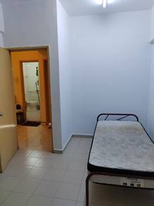 Middle Room for Rent - Klang Centro Mall