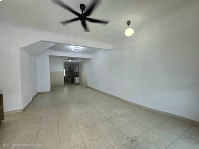 Taman Putra Prima Renovated Extended Practical Layout Gated Guarded