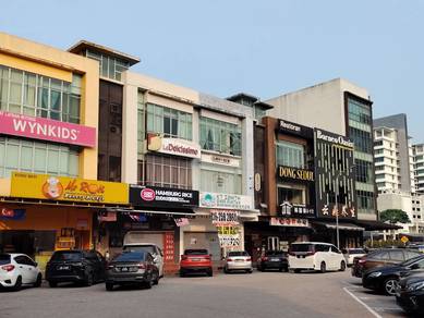 Austin Heights @ Mount Austin 3 Storey Shoplot