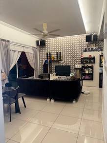 One Imperial 1050sf Fully Reno and Furni