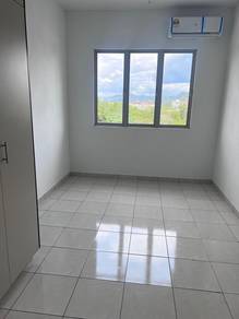 Spacious 1022 sqft,Partially Furnished
