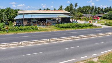 Tanah Freehold 6.2 ekar dengan warehouse Api-Api , Kuala Selangor