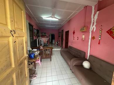 CORNER, Teres Setingkat, Matang Jaya