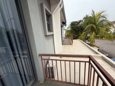 Fully Furnished Double Storey Diamond City Semenyih