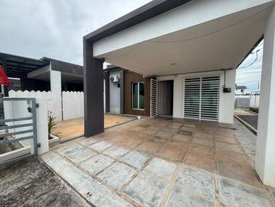 Corner Lot Teres Mewah @ Yarra Park | Private Pool & Fully Furnished