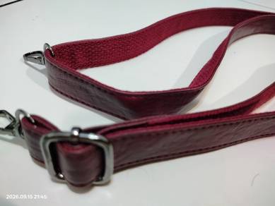 Leather shoulder bag strap