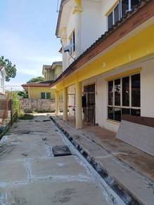 Rumah berkembar 2 Tingkat AMANJAYA