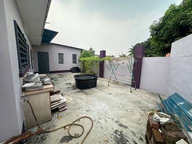 Lim Garden Single Storey Semi D For Rent/ Huge Land/ Furnish/Ipoh Town