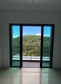 D'Starlington Condo Teluk Kumbar 3-Bedrooms 1001sf 2-Covered Carpark