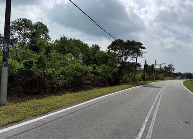 Jemaluang main road land