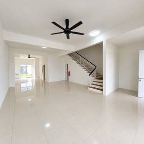 Casa View @ Cybersouth Dengkil 2 Sty 5 Room Ready to Move in for Rent