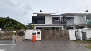 Seremban 2, Semi-D with Extra 40ft Land (Bumi Lot)