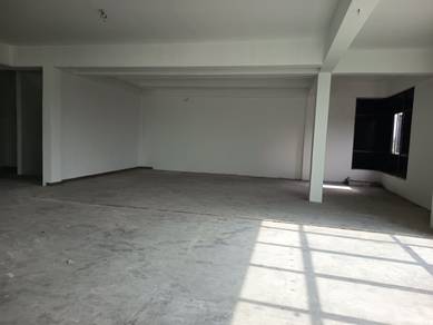 Taman Mount Austin, Corner 4 Storey Shop (For Rent)