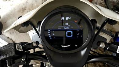 2023 Dec Vespa GTV300