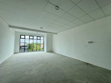 Pine Square Parade Intermediate 2nd Floor Shoplot FOR Rent