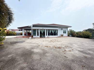 Bungalow Walking Distance To Beach @ Taman Peranginan Mutiara PD
